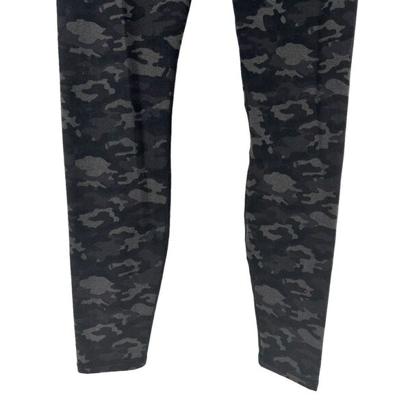 Fabletics Define Power Hold Mid Rise Leggings Charcoal Camo Size S Ankle Length - Picture 5 of 8